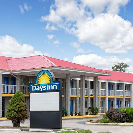 Days Inn By Wyndham Richmond Eksteriør bilde