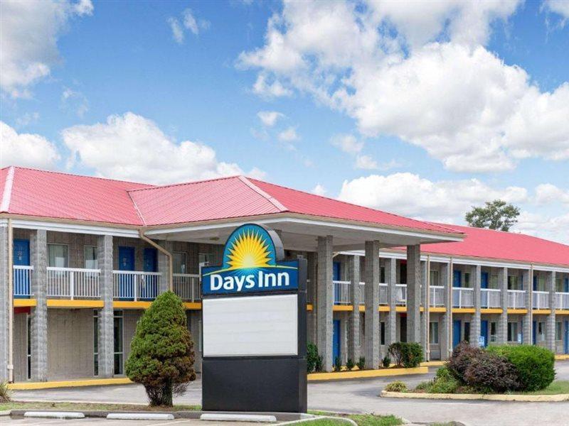 Days Inn By Wyndham Richmond Eksteriør bilde