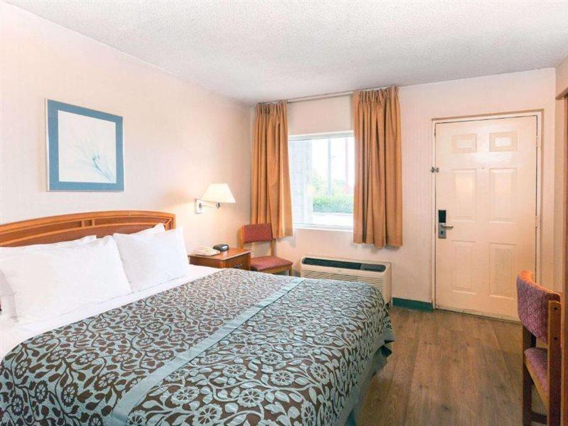 Days Inn By Wyndham Richmond Eksteriør bilde