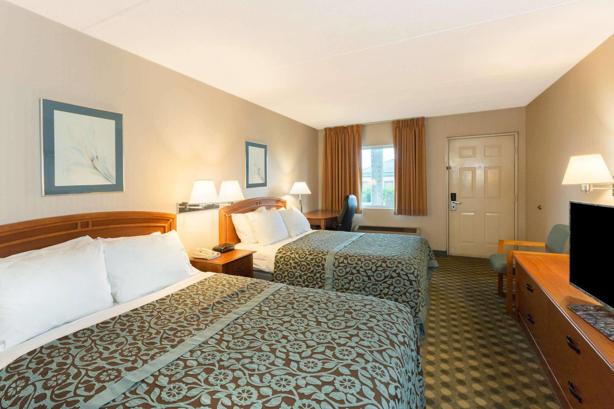 Days Inn By Wyndham Richmond Eksteriør bilde