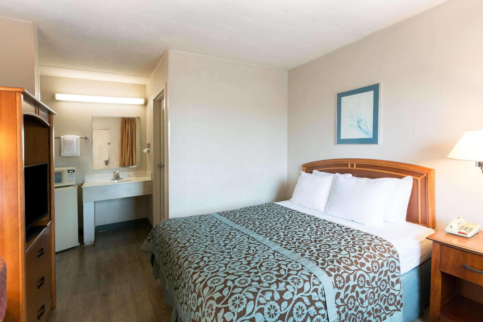 Days Inn By Wyndham Richmond Eksteriør bilde